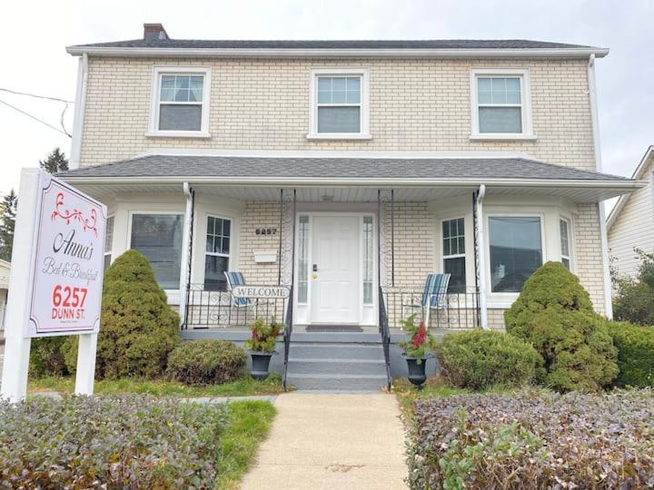 Anna'S Bed & Breakfast Niagara Falls Exterior photo